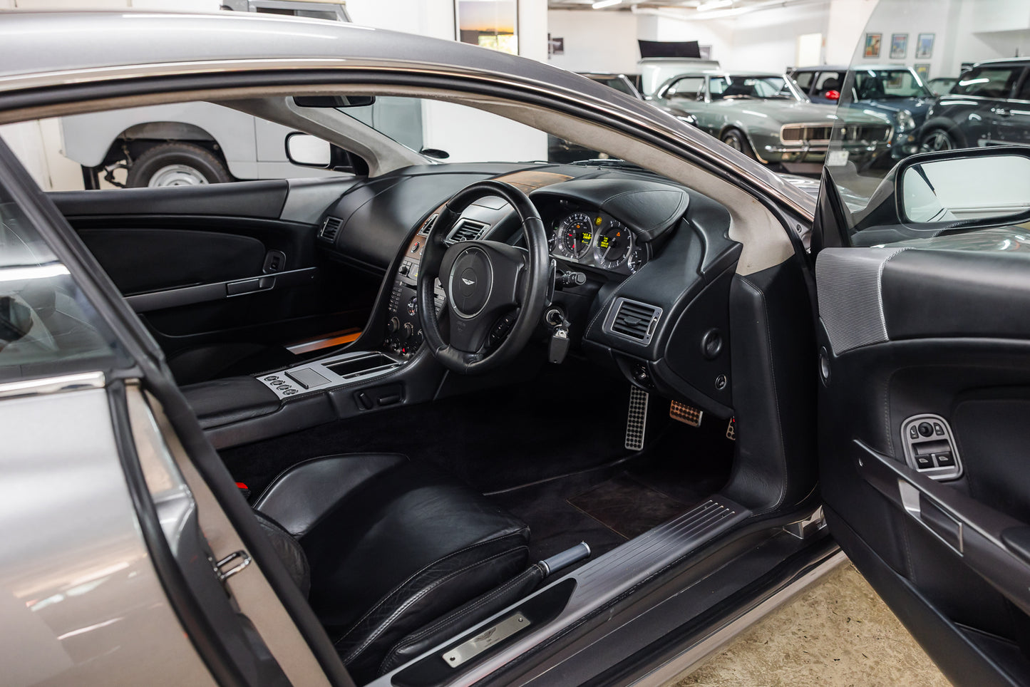 2005 Aston Martin DB9 Coupe - 24 898 Miles