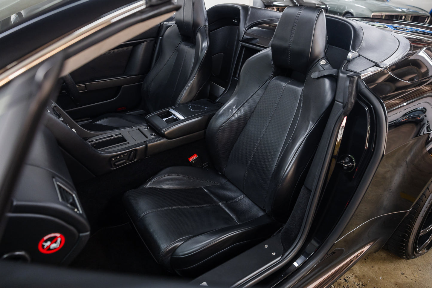 2009 Aston Martin V8 Vantage N400 Roadster 4.3 - 33 450kms