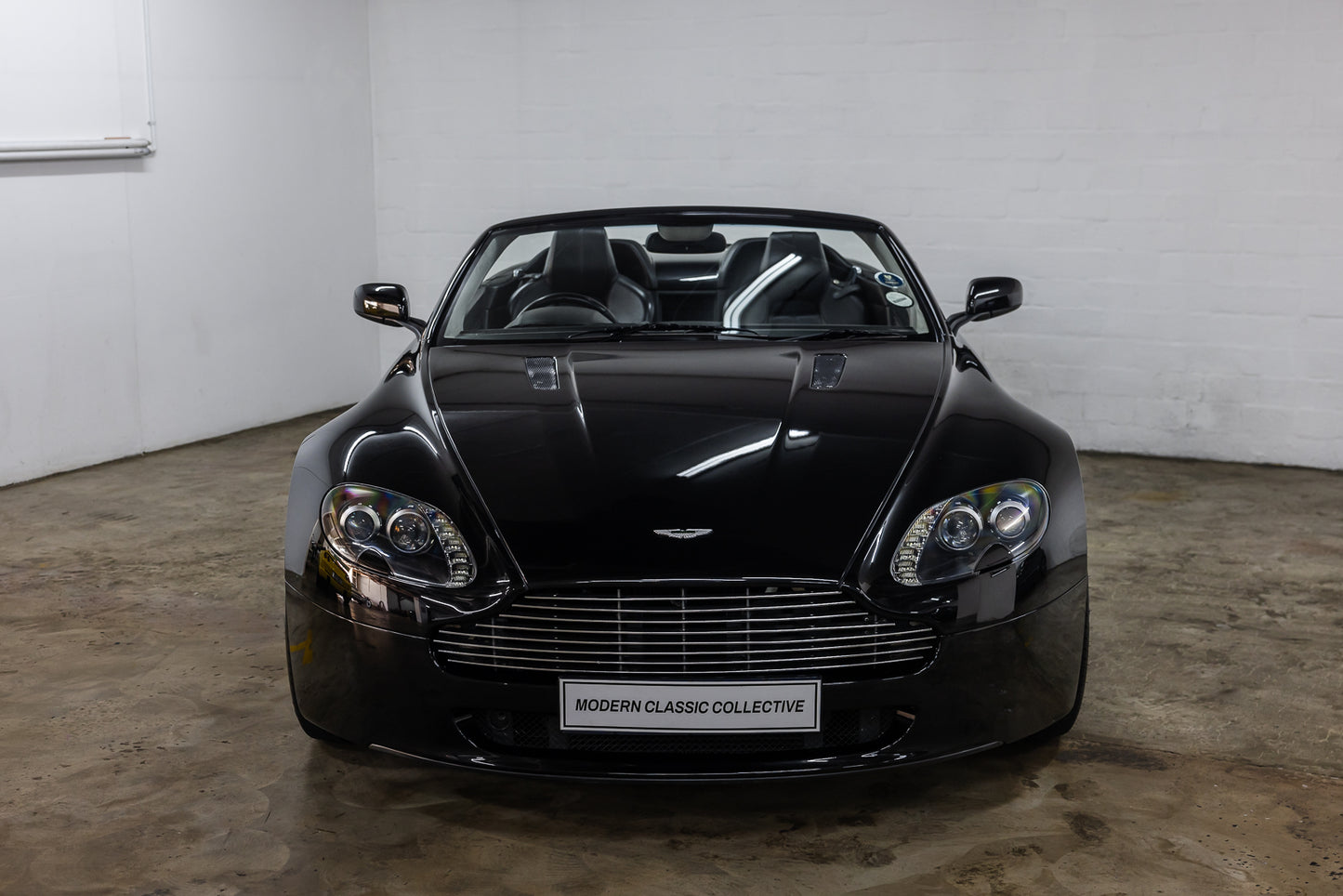 2009 Aston Martin V8 Vantage N400 Roadster 4.3 - 33 450kms