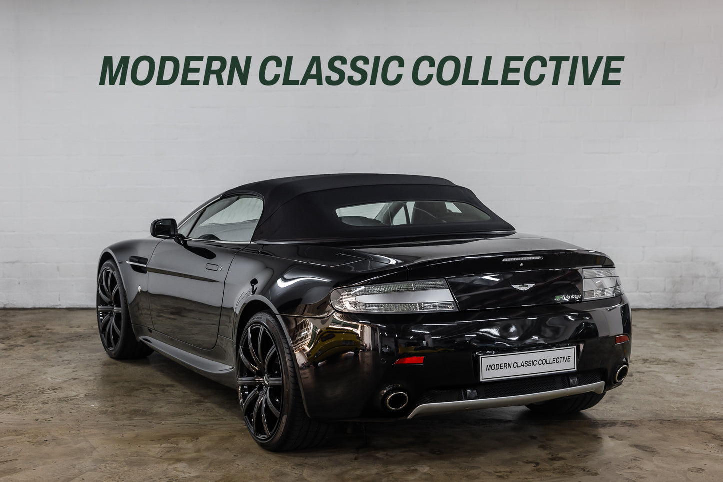2009 Aston Martin V8 Vantage N400 Roadster 4.3 - 33 450kms