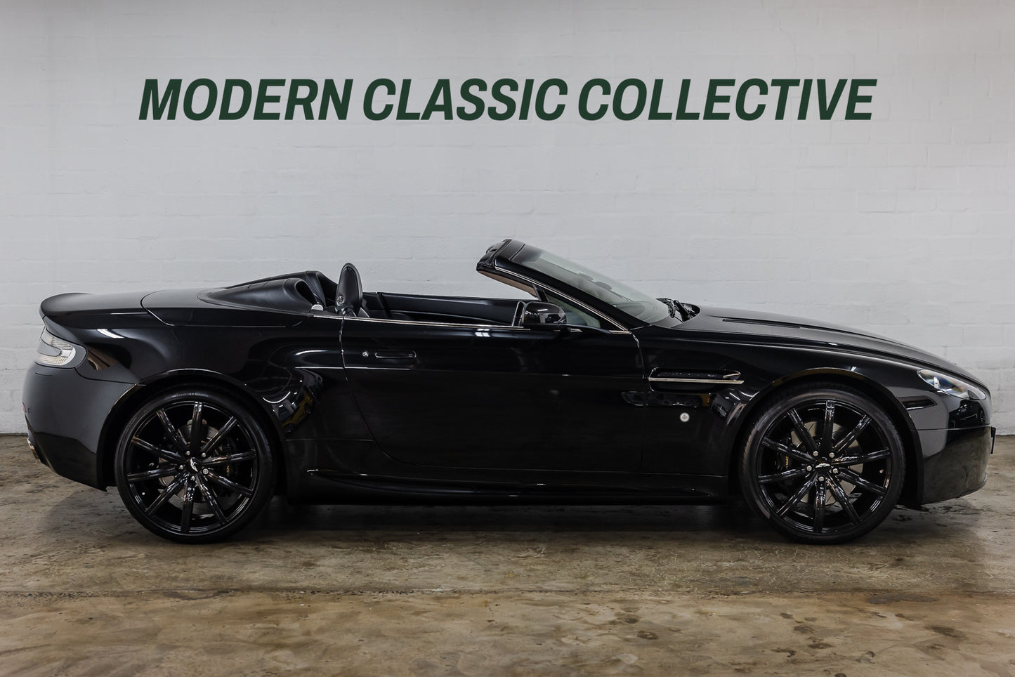 2009 Aston Martin V8 Vantage N400 Roadster 4.3 - 33 450kms