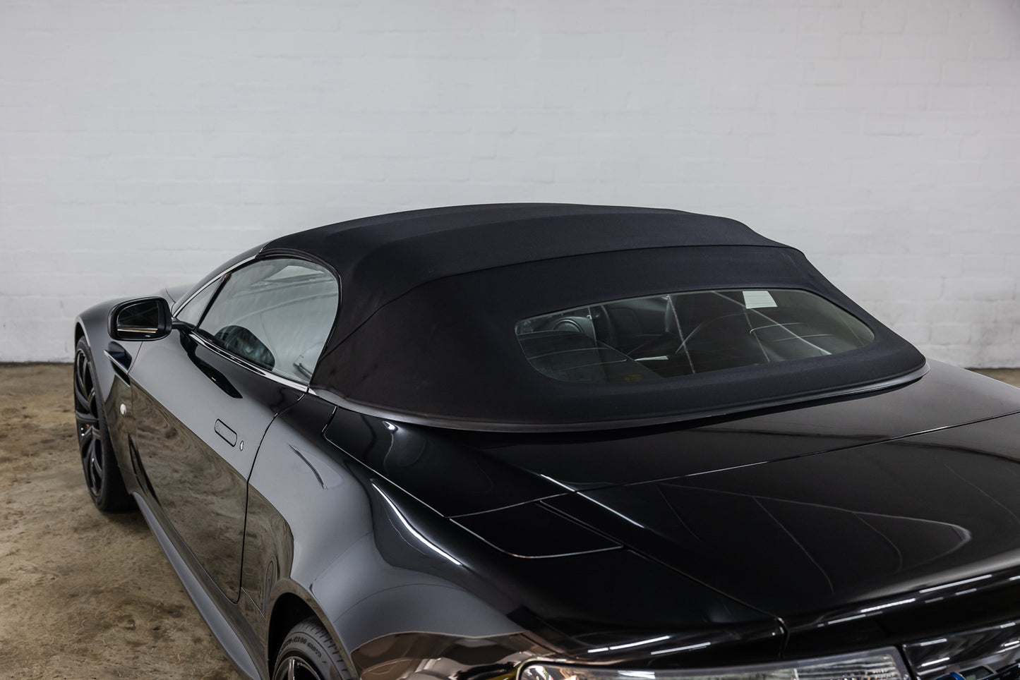 2009 Aston Martin V8 Vantage N400 Roadster 4.3 - 33 450kms