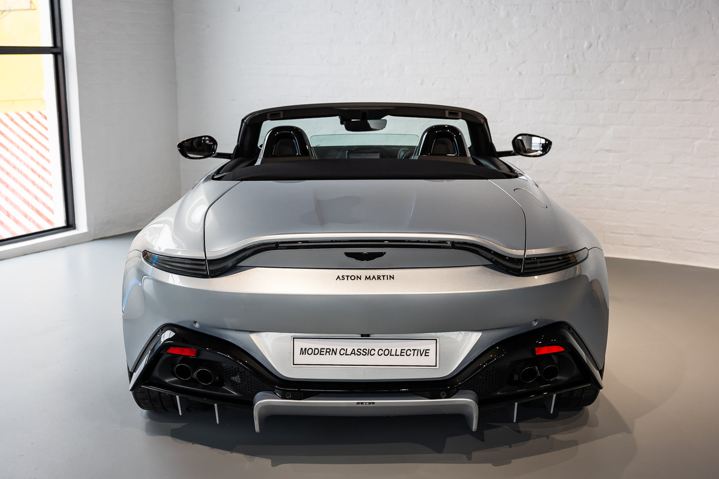 2021 Aston Martin V8 Vantage Convertible - 8 868 kms