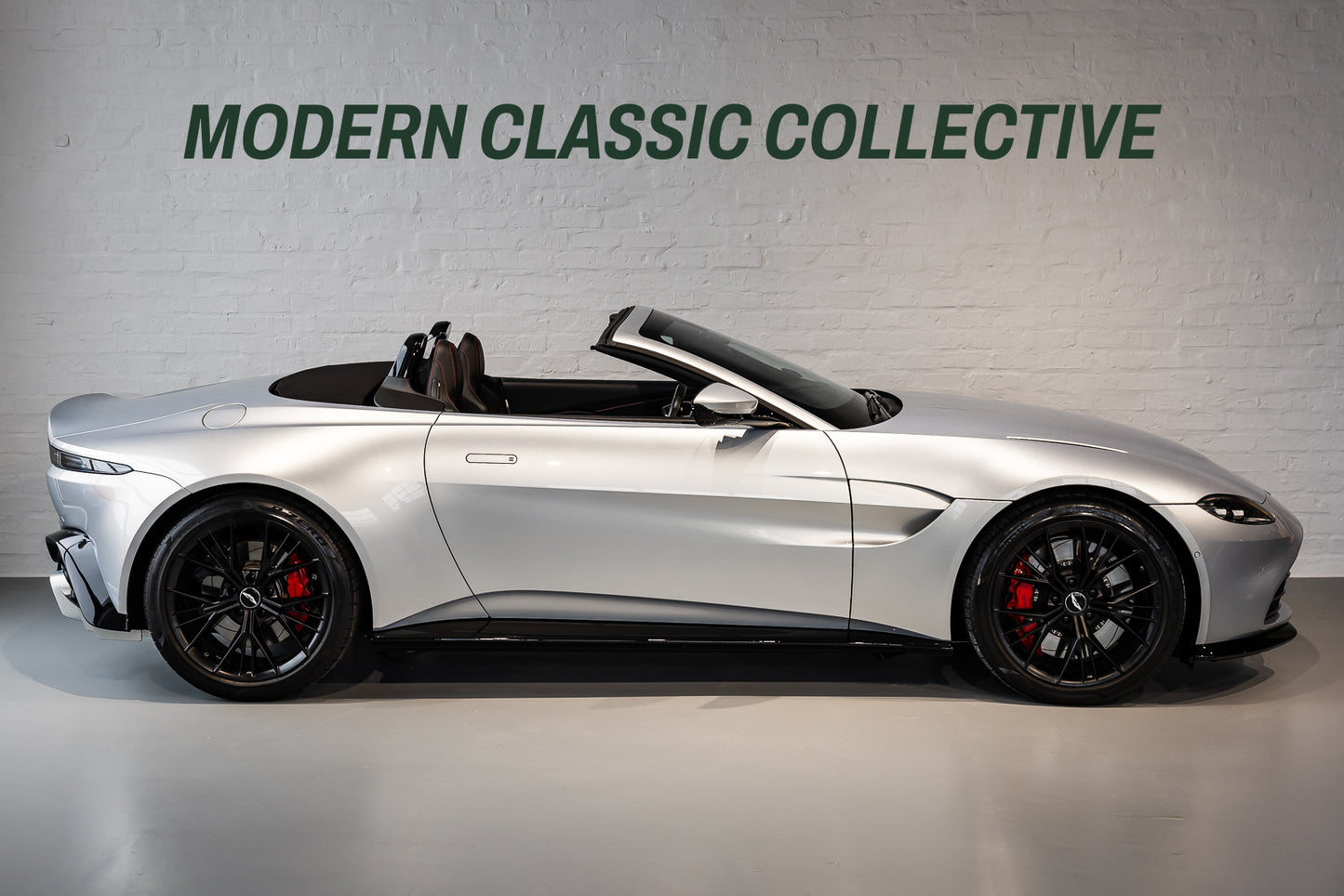 2021 Aston Martin V8 Vantage Convertible - 8 868 kms