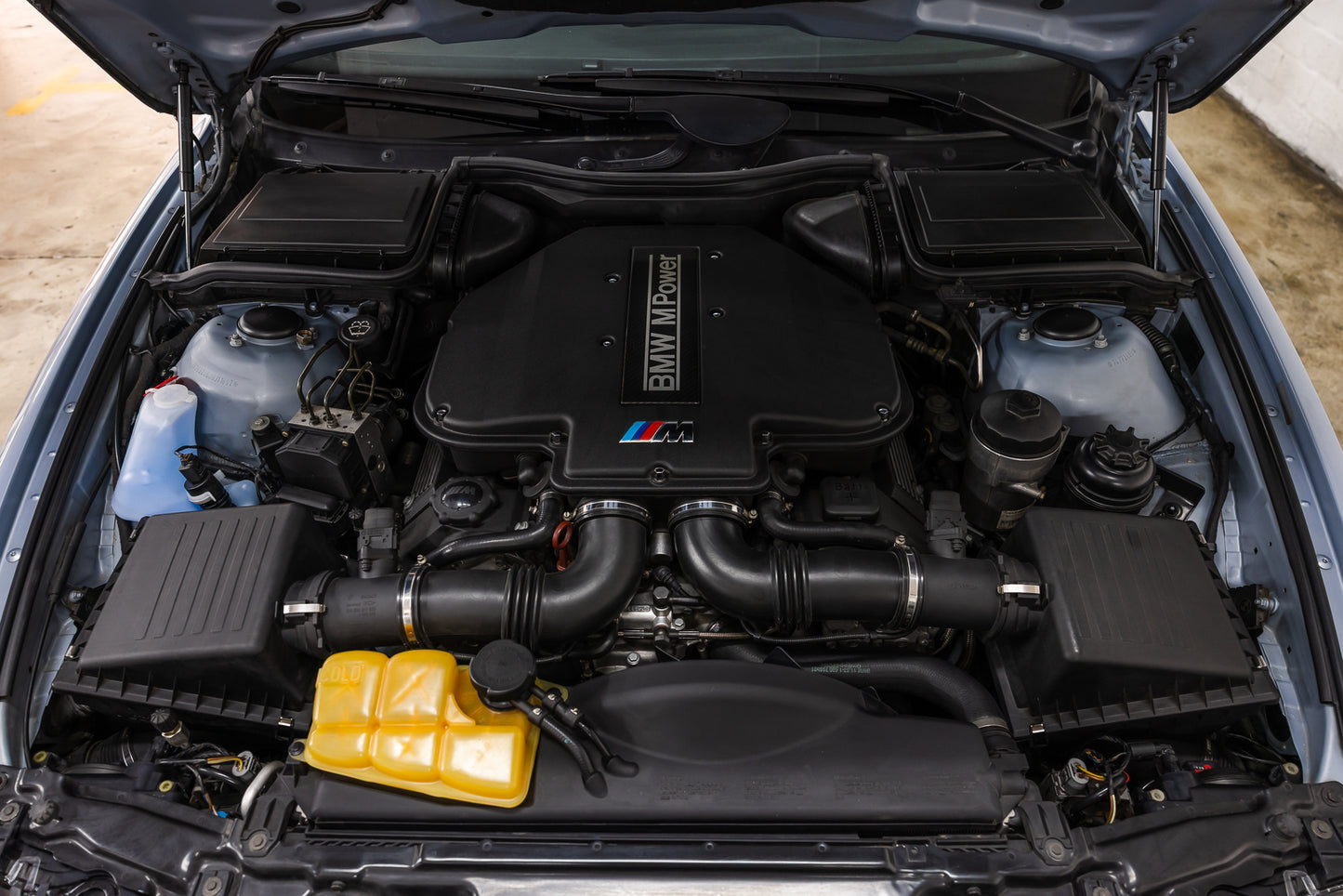 2001 BMW E39 M5 Facelift - 104 000kms