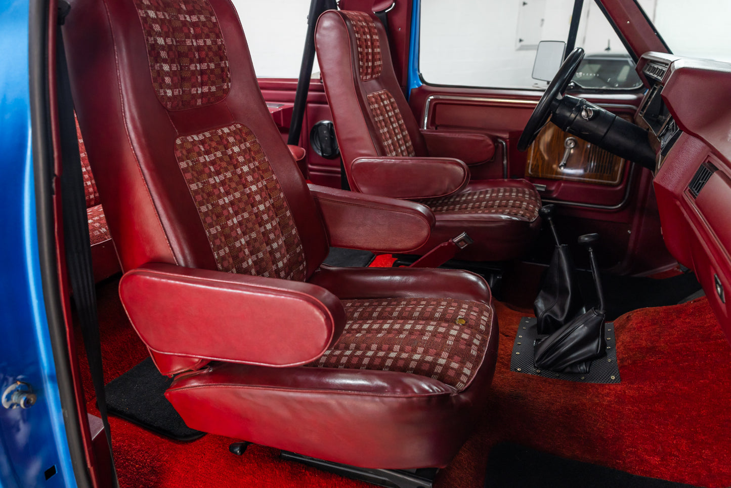 1981 Ford Bronco - 4 Speed Manual- LHD - 65 000 Miles Showing