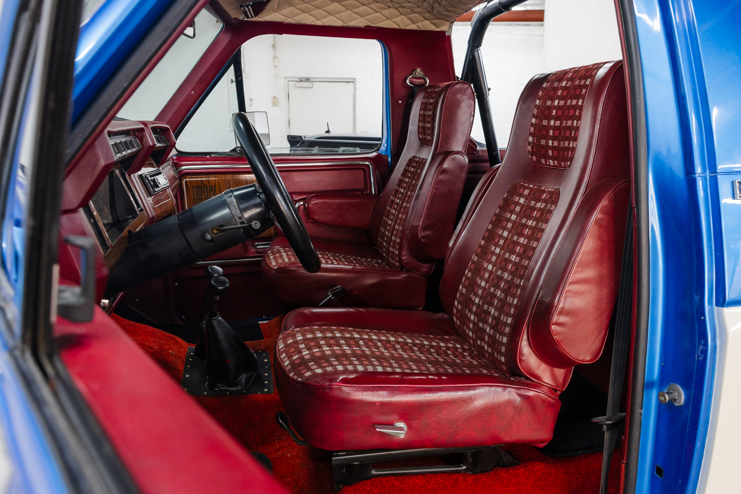 1981 Ford Bronco - 4 Speed Manual- LHD - 65 000 Miles Showing