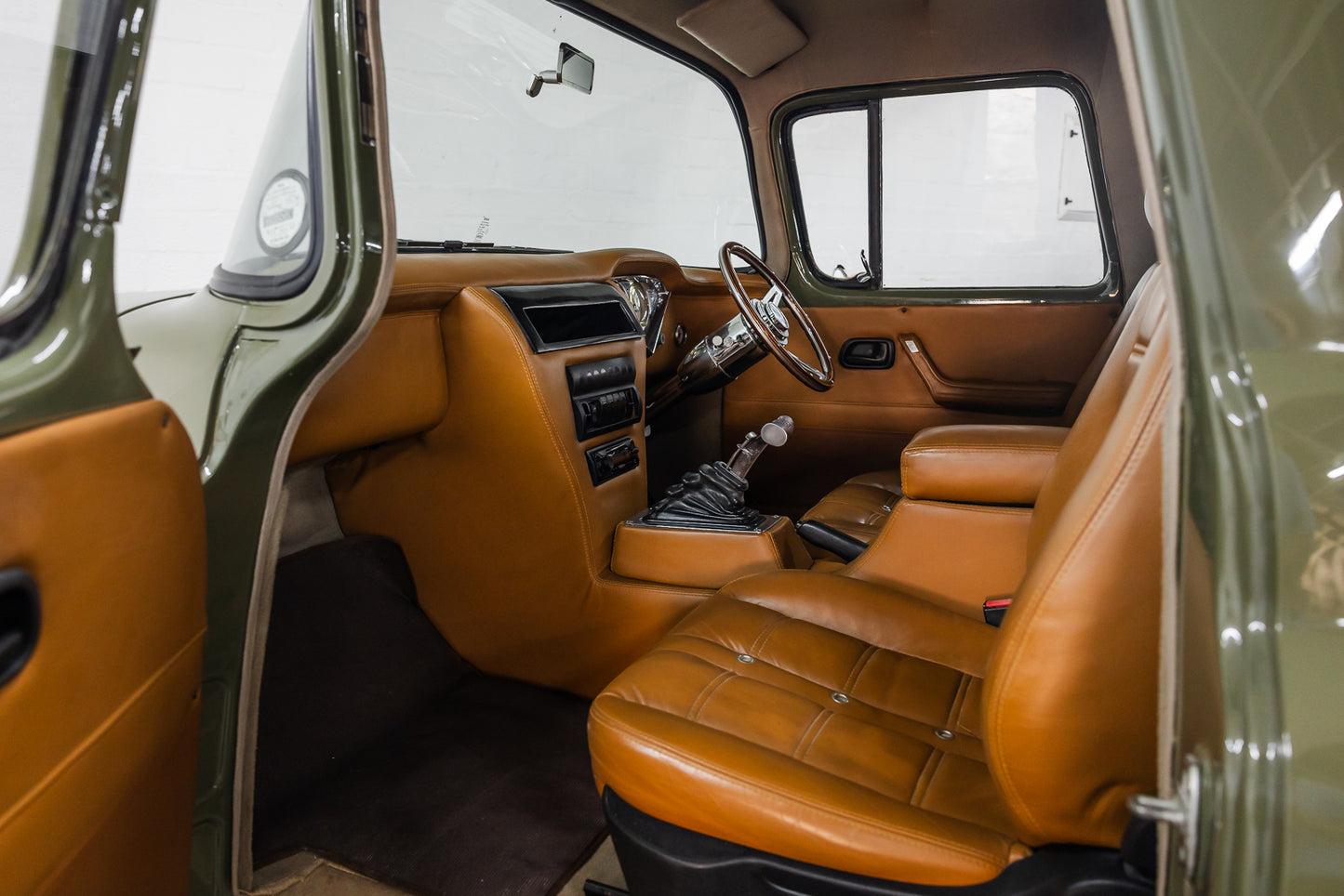 1958 Chevrolet Apache 3100 with air suspension - 20kms showing since build