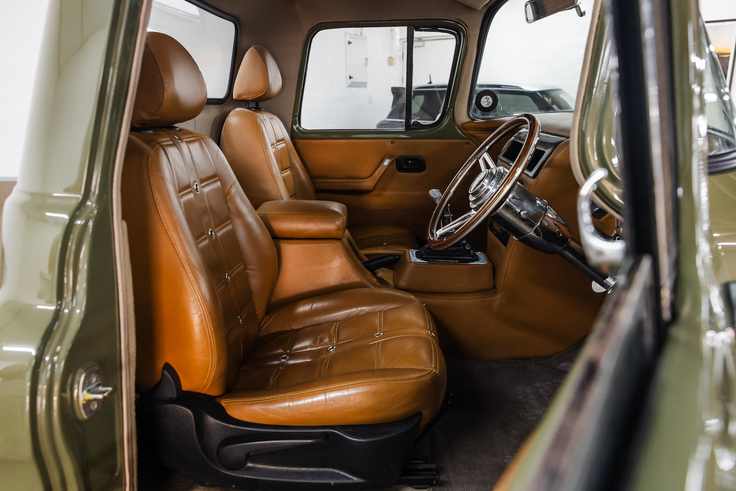 1958 Chevrolet Apache 3100 with air suspension - 20kms showing since build