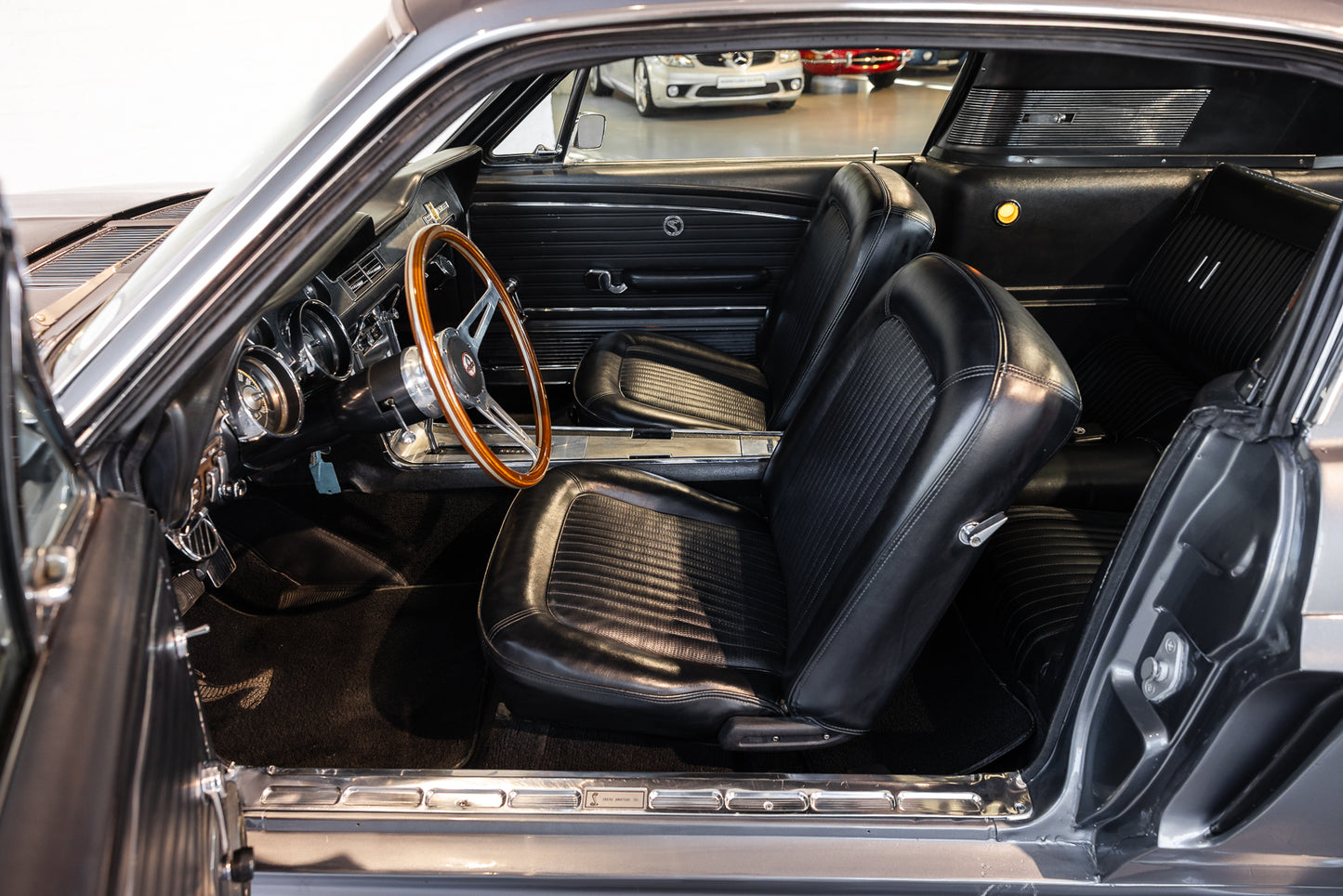 1968 Ford Mustang - Eleanor Tribute - LHD - 38 000 Miles showing