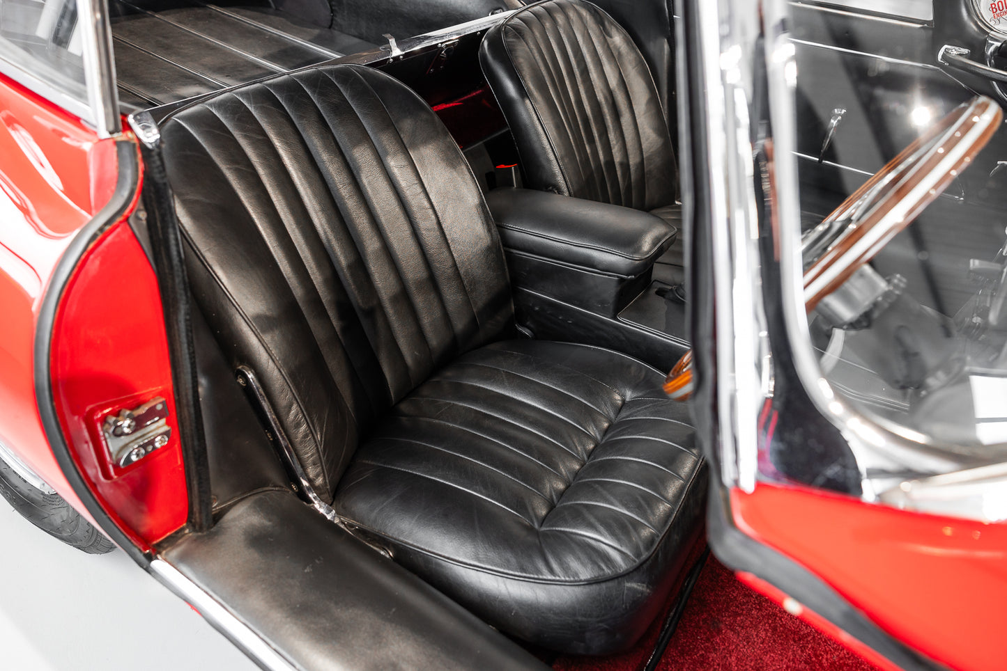 1966 Jaguar E Type Series 2 - 4.2 FHC - 61 554 miles showing