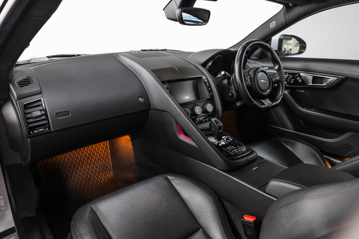 2016 Jaguar F type V6 S - 34 400kms