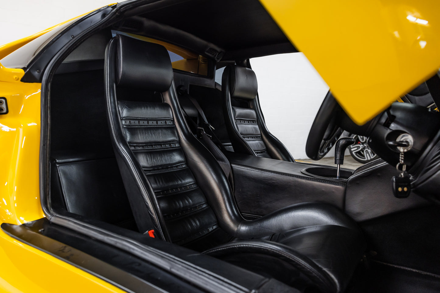 1995 Lamborghini Diablo VT - 97 800kms