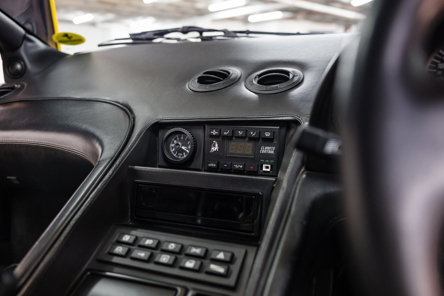1995 Lamborghini Diablo VT - 97 800kms