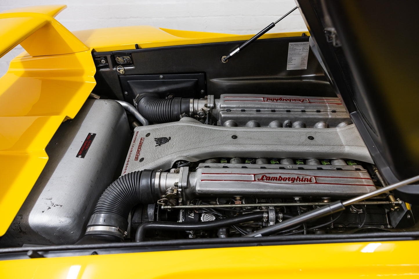1995 Lamborghini Diablo VT - 97 800kms