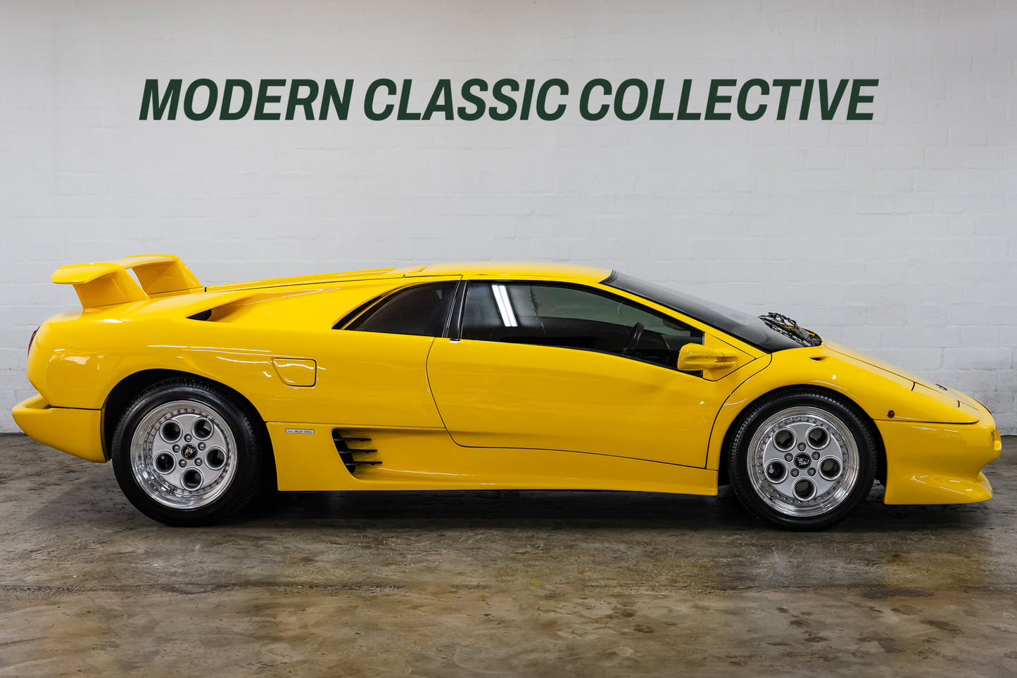 1995 Lamborghini Diablo VT - 97 800kms