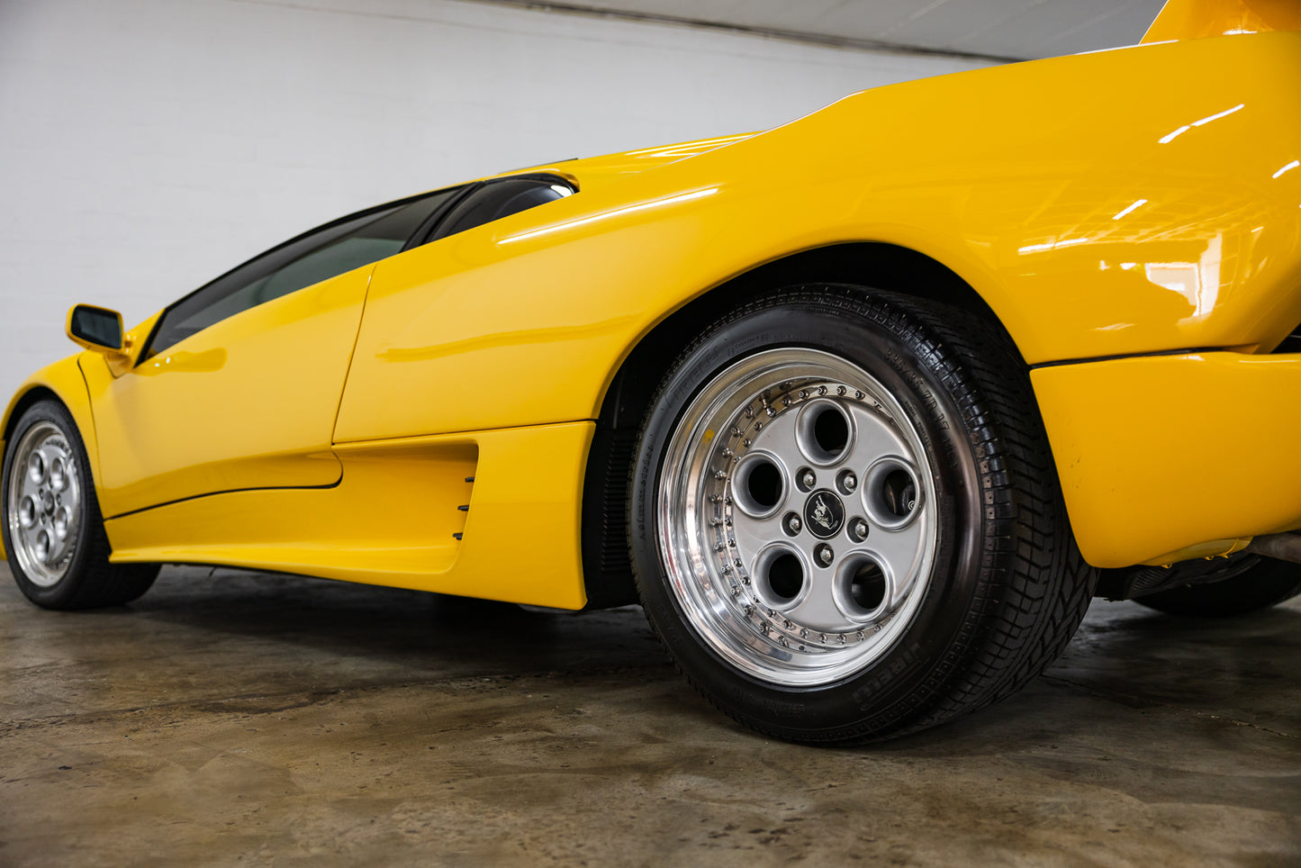 1995 Lamborghini Diablo VT - 97 800kms
