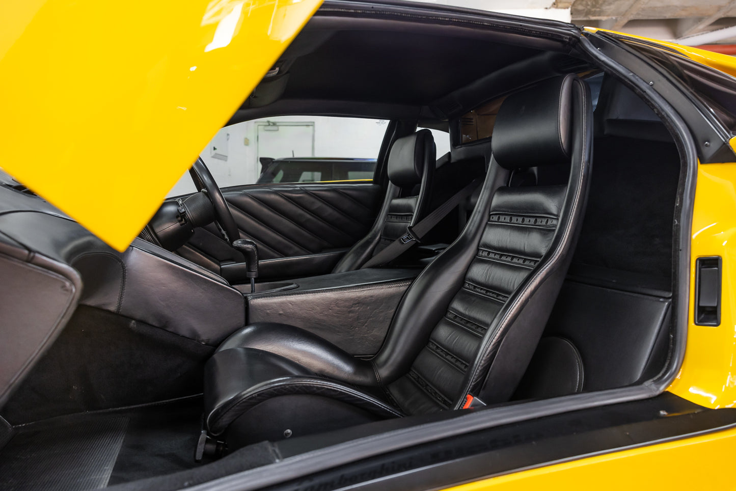 1995 Lamborghini Diablo VT - 97 800kms