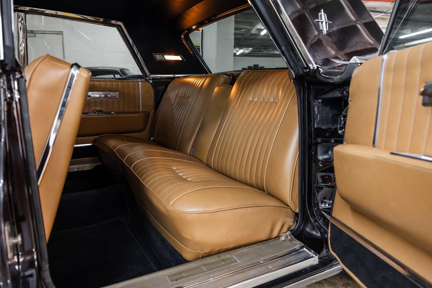 1964 Lincon Continental - 72 860 miles showing