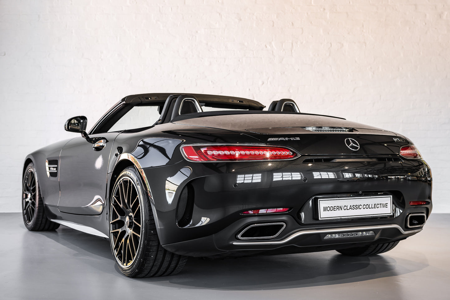 2019 Mercedes AMG GT C - 41 100kms