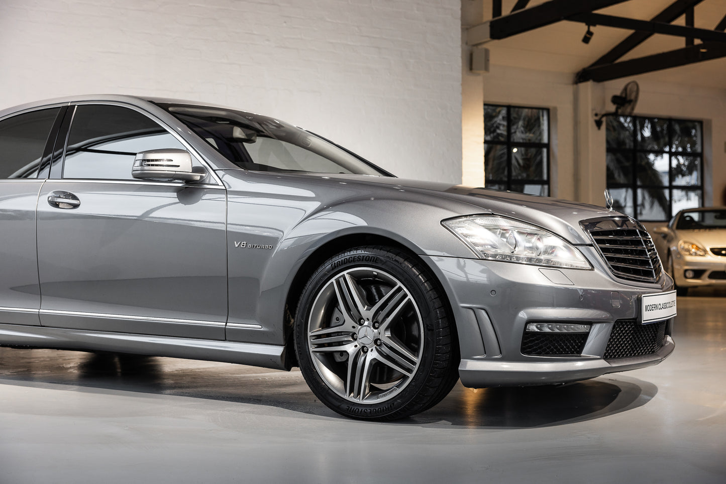 2011 Mercedes S63 Sedan - 78 000kms