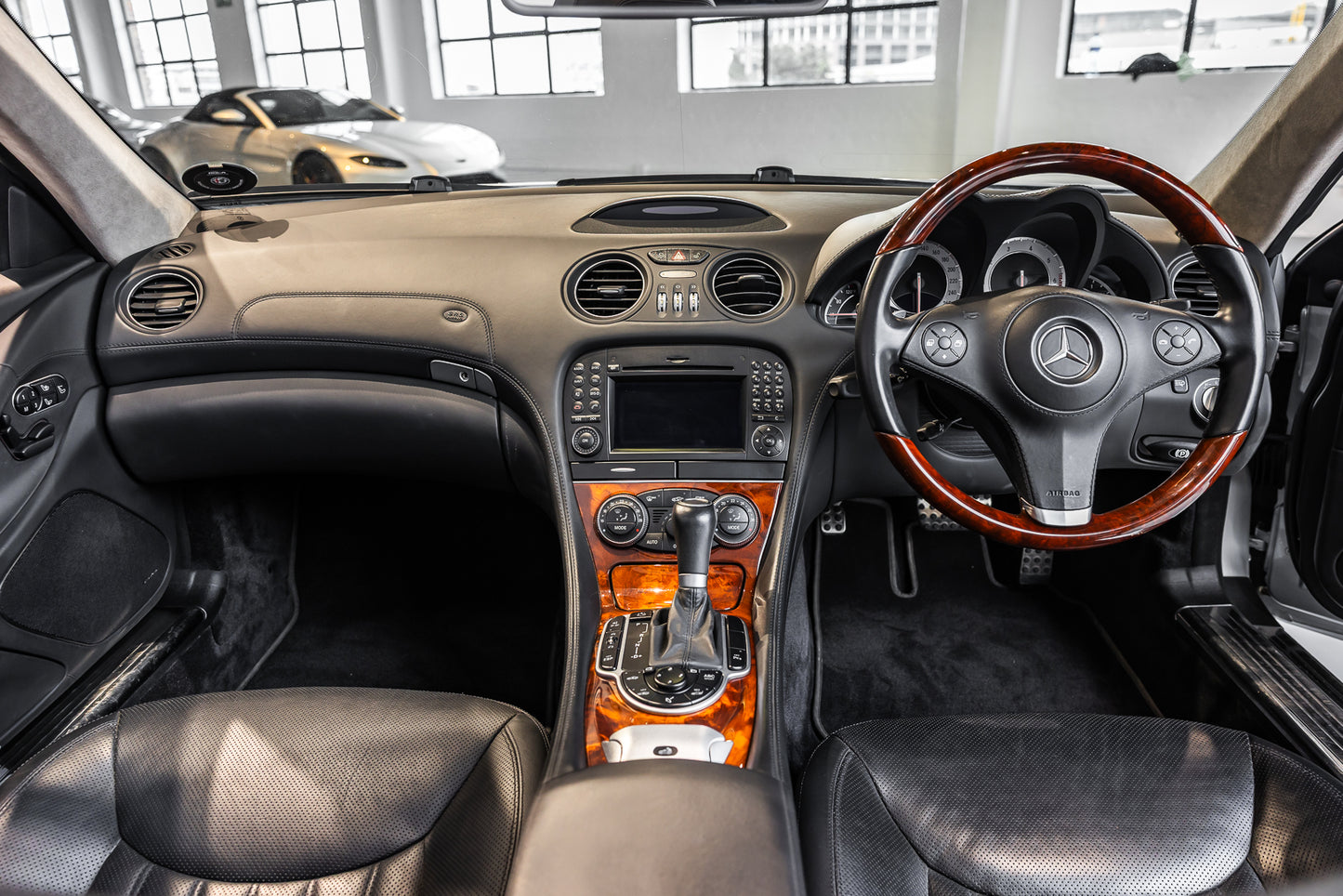 2010 Mercedes SL500 - 36 930kms
