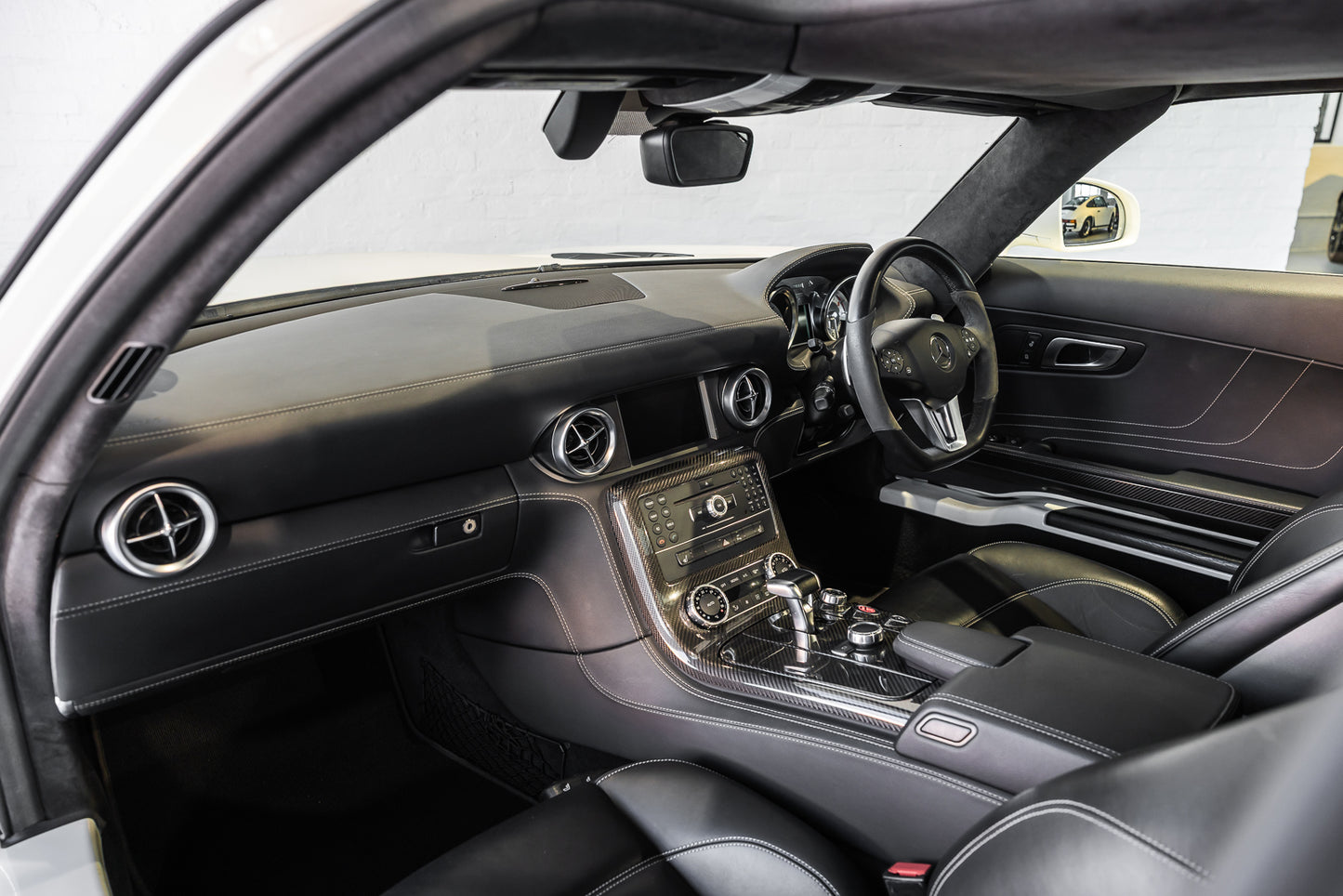 2012 Mercedes SLS Gullwing - 49 430kms