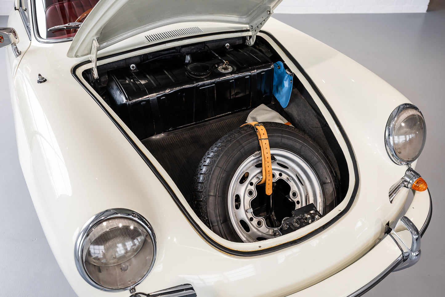 1963 Porsche 356 B Roadster - 33 266 miles