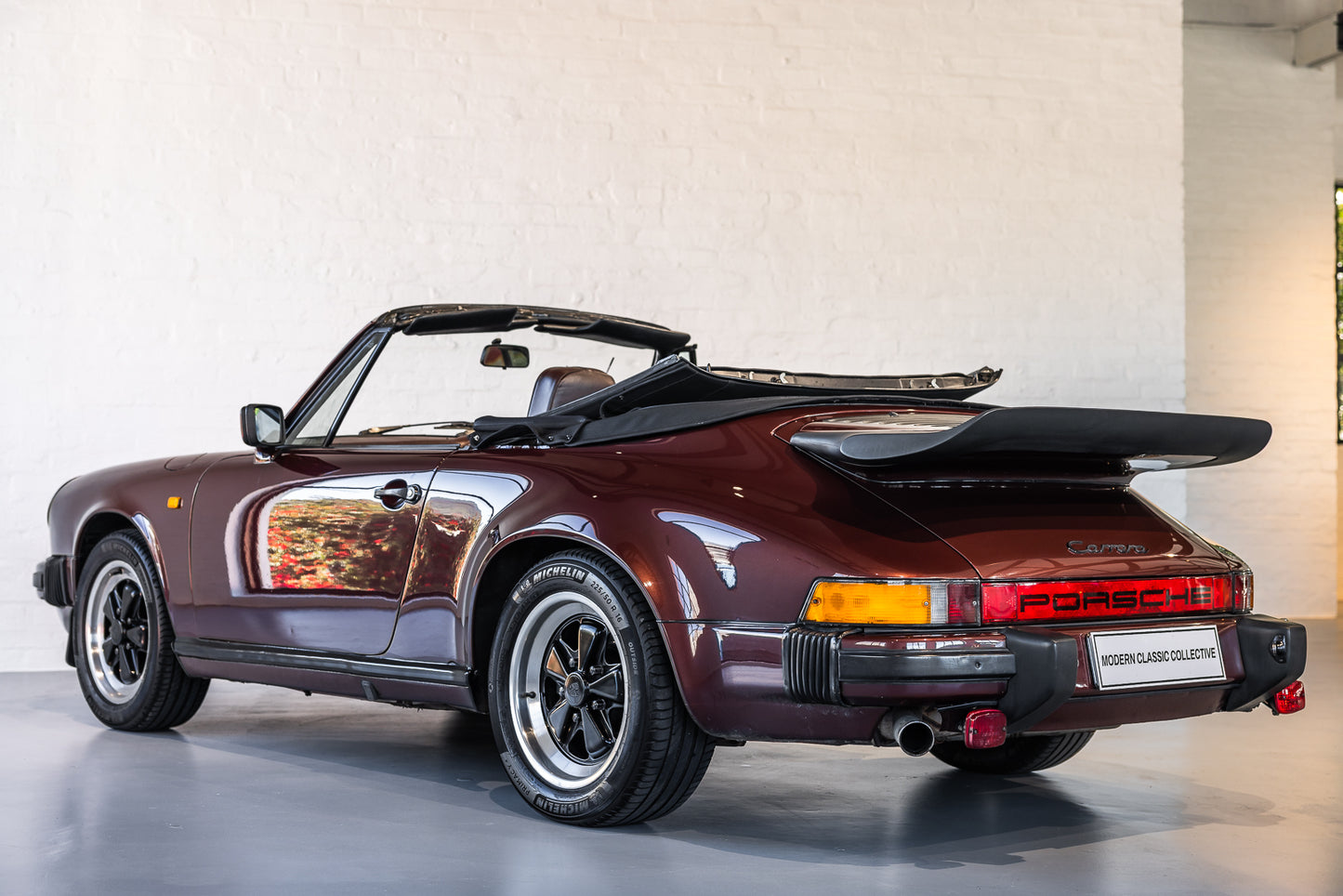 1984 Porsche 911 Carrera Cabriolet - 129 246 miles