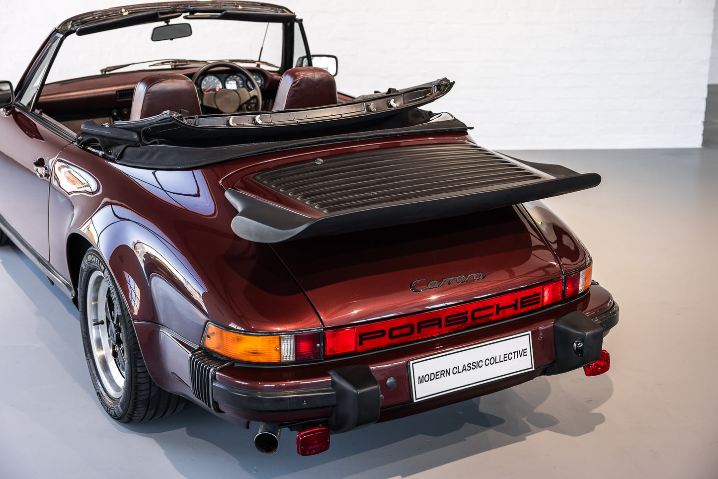 1984 Porsche 911 Carrera Cabriolet - 129 246 miles