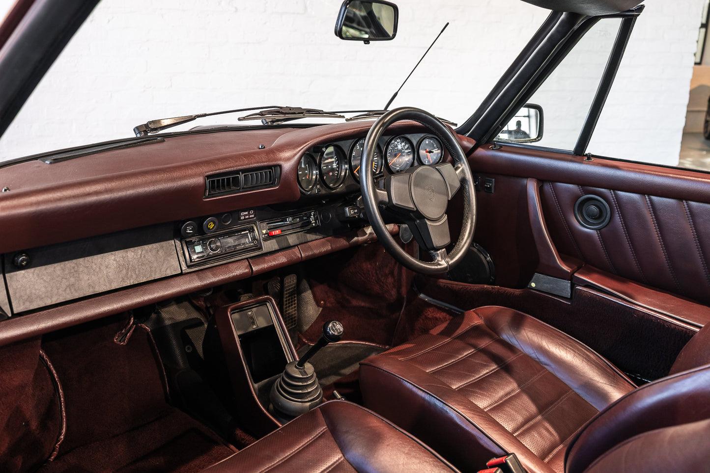 1984 Porsche 911 Carrera Cabriolet - 129 246 miles