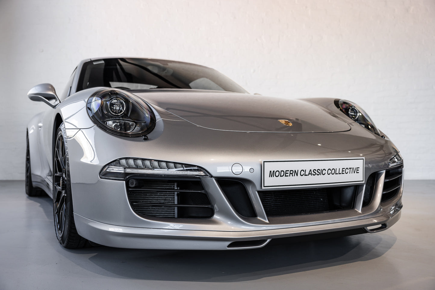 2016 Porsche 991.1 Carrera 4GTS - 16 500kms