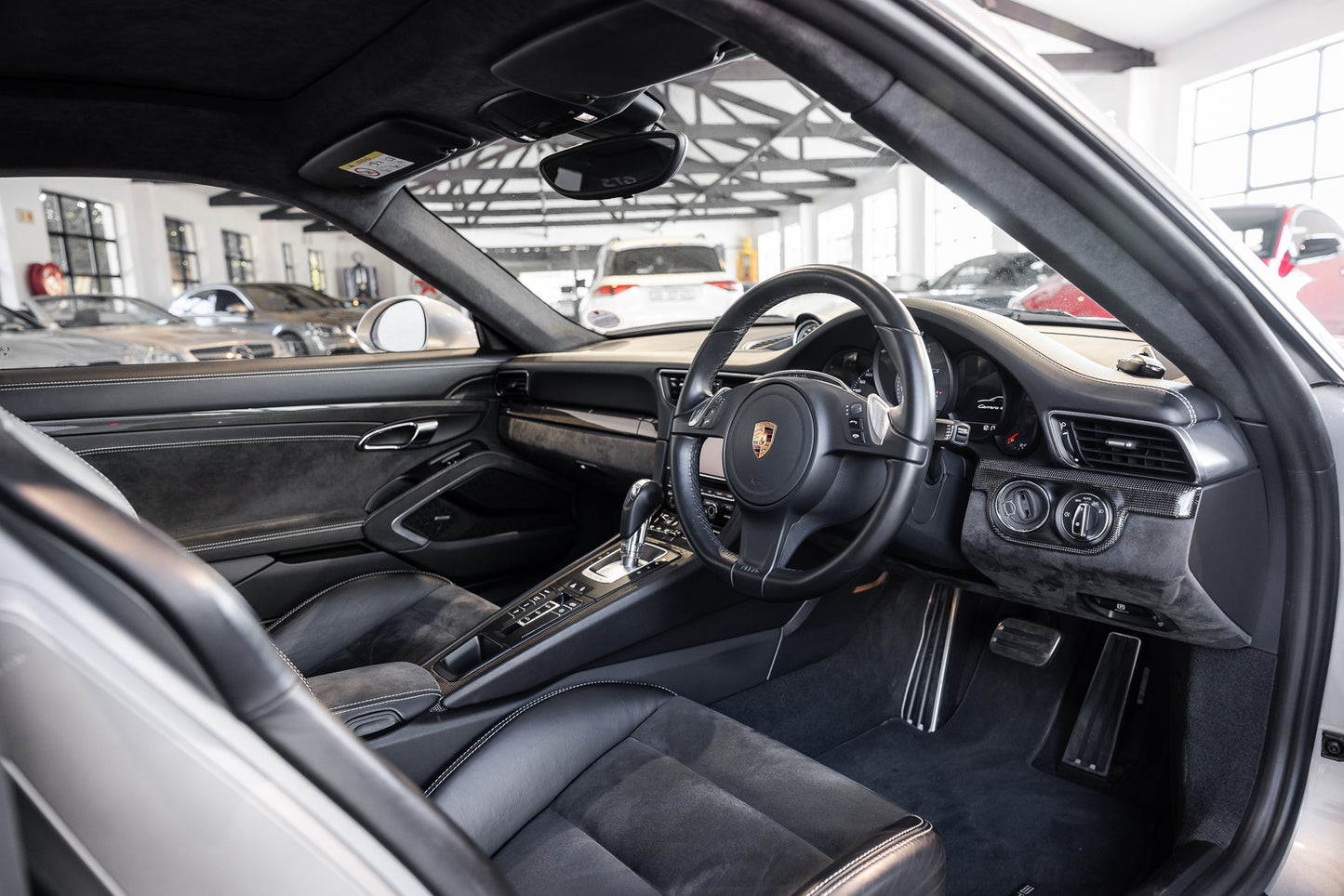 2016 Porsche 991.1 Carrera 4GTS - 16 500kms