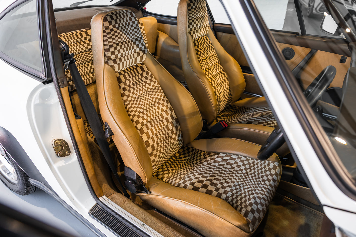 1981 Porsche 911 SC Coupe - 155 900kms