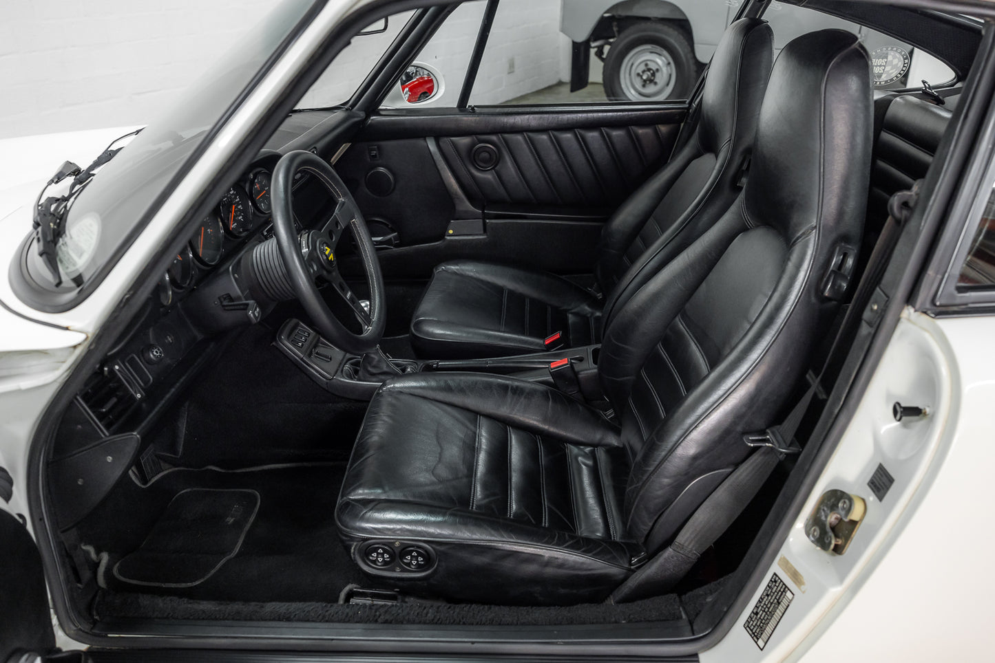 1994 Porsche 964 Carrera 2 - LHD - 77 000 miles
