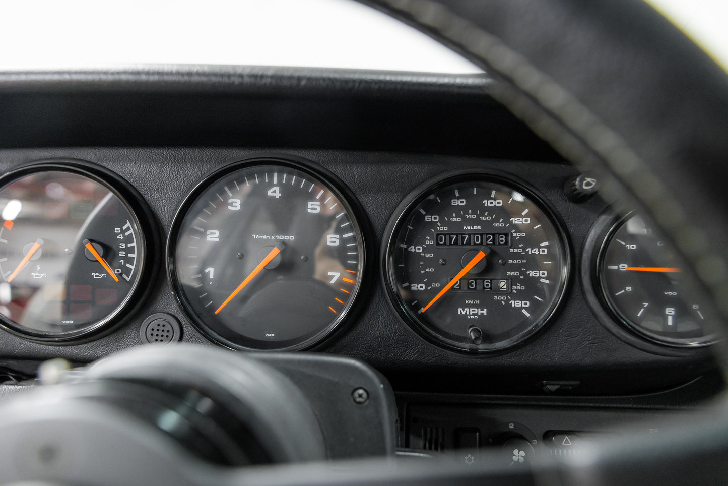 1994 Porsche 964 Carrera 2 - LHD - 77 000 miles