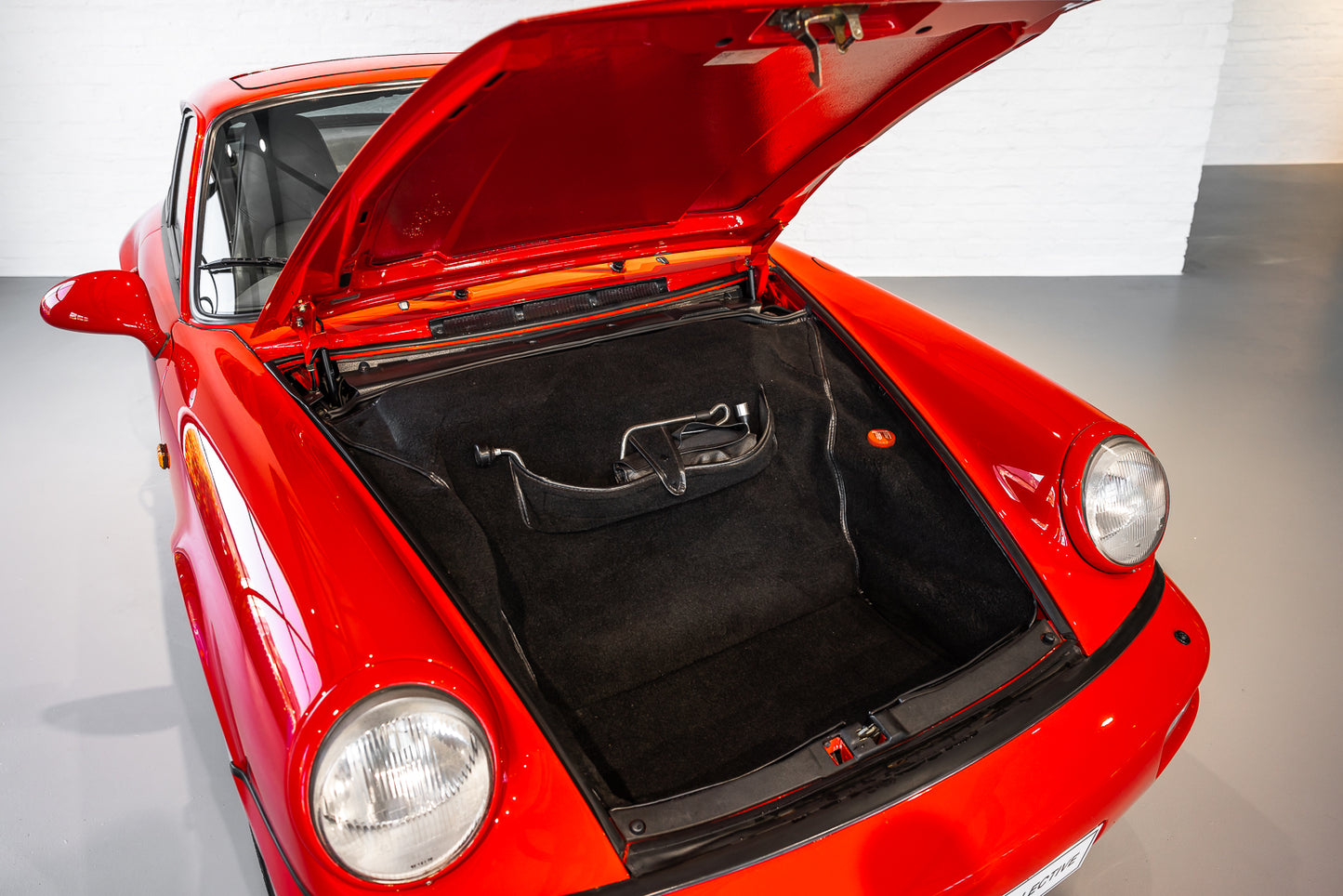 1991 Porsche 964 Carrera 2 - Tip Tronic - 141 650kms