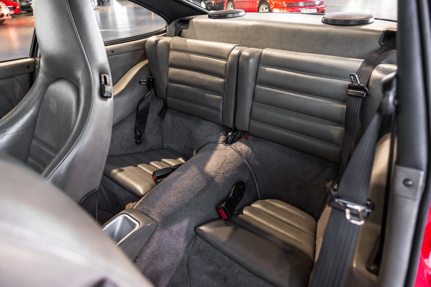 1991 Porsche 964 Carrera 2 - Tip Tronic - 141 650kms