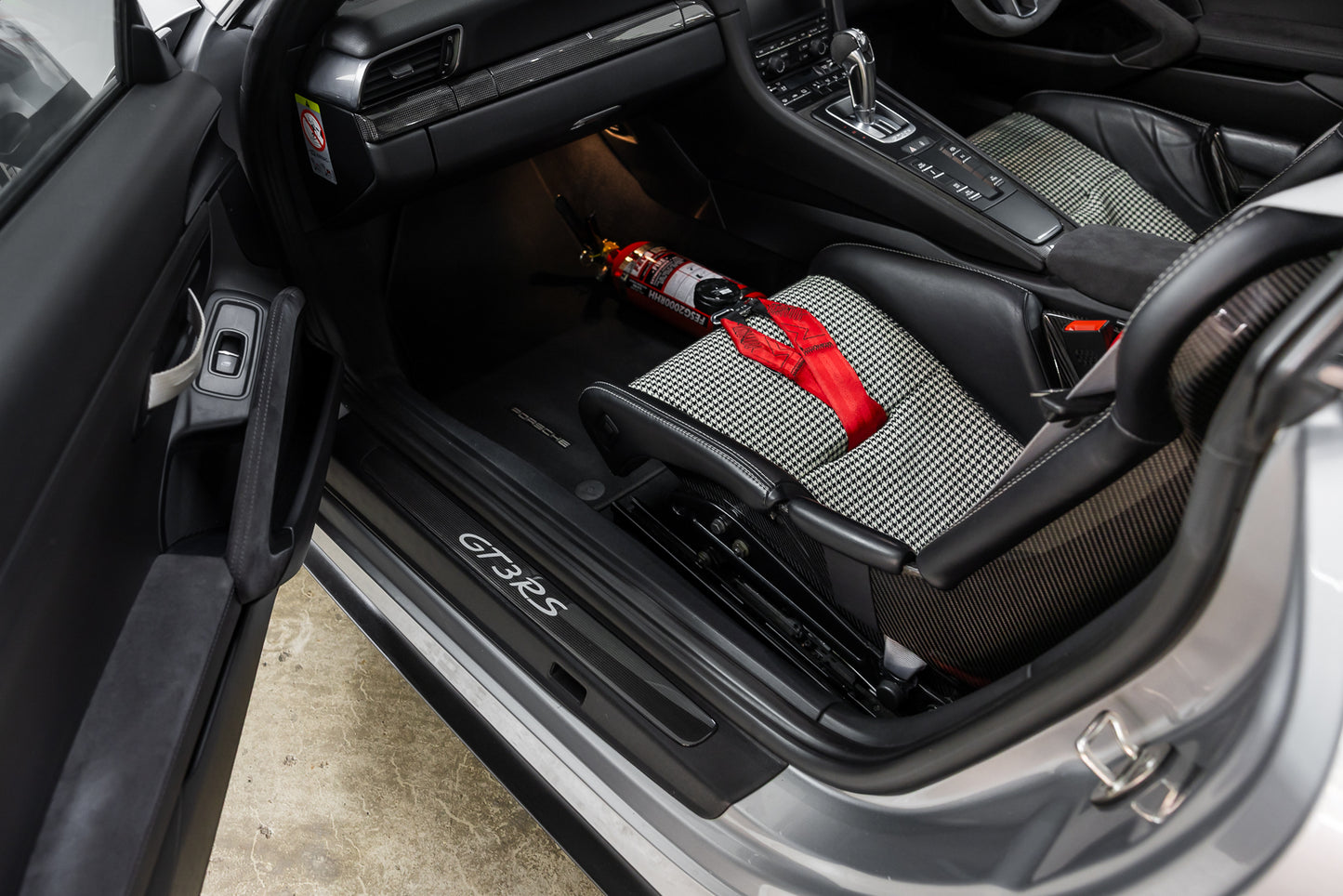 2016 Porsche 991.1 GT3 RS - 32 900kms