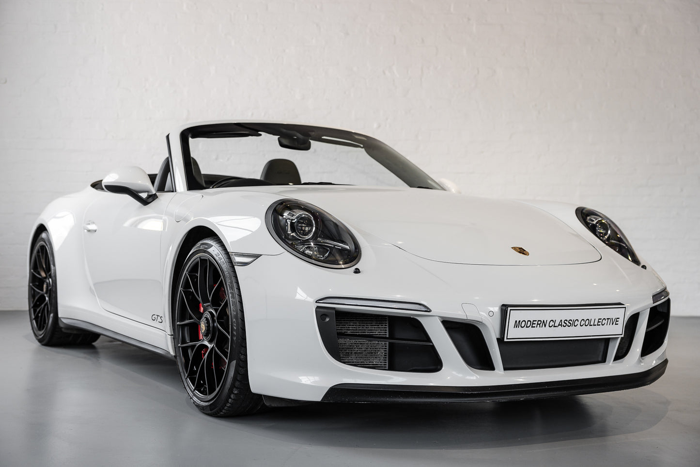 2018 Porsche 991.2 GTS Cabriolet - 62 620kms