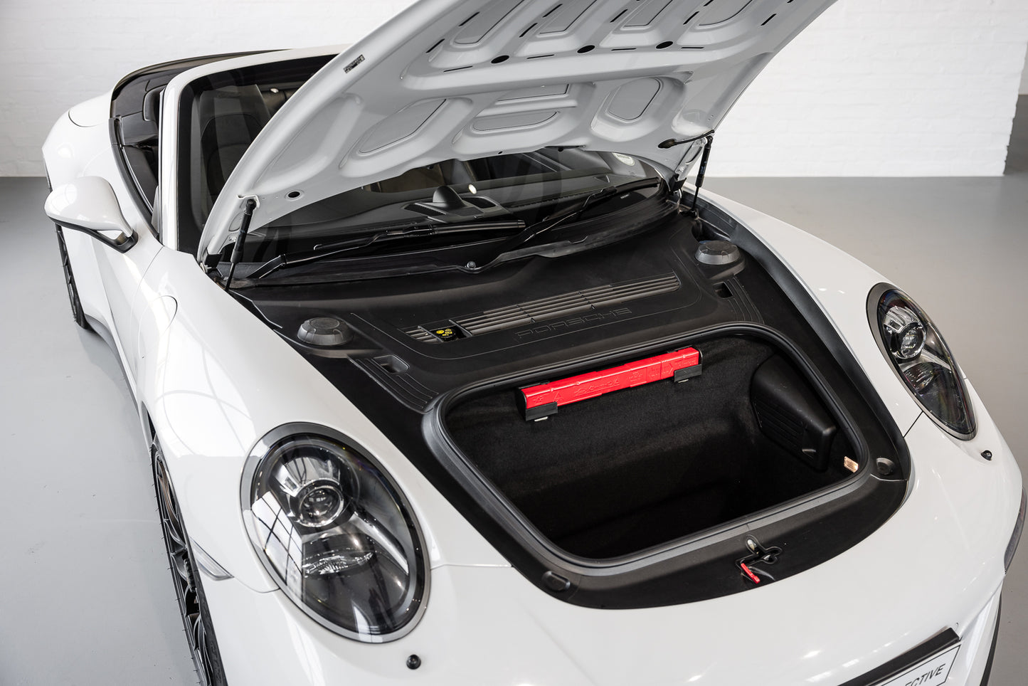 2018 Porsche 991.2 GTS Cabriolet - 62 620kms