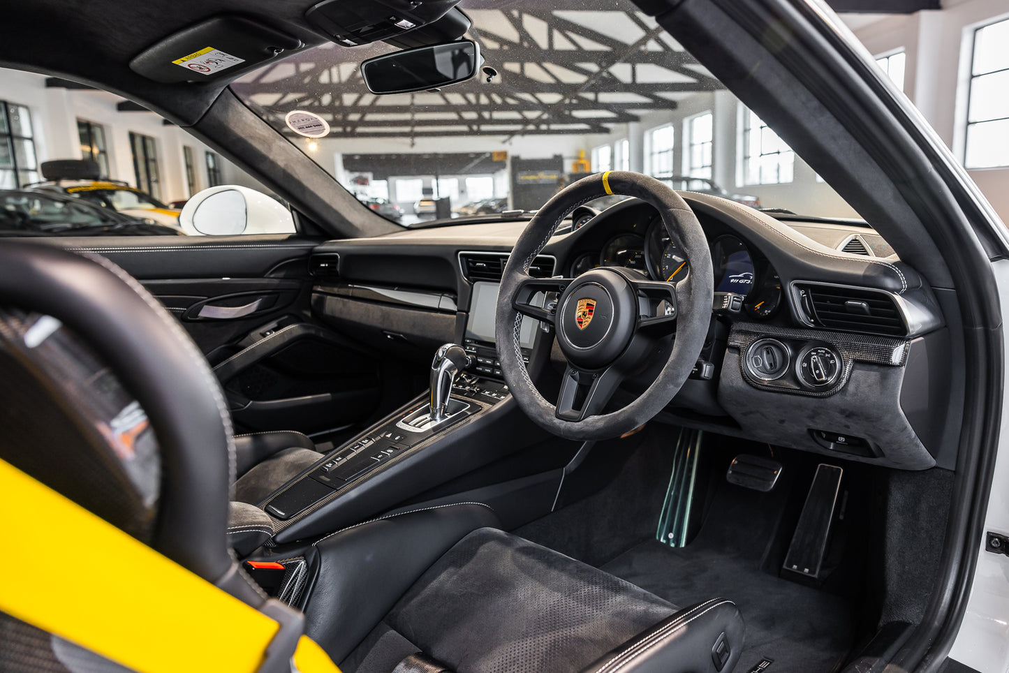 2018 Porsche GT3 RS - 5 400kms