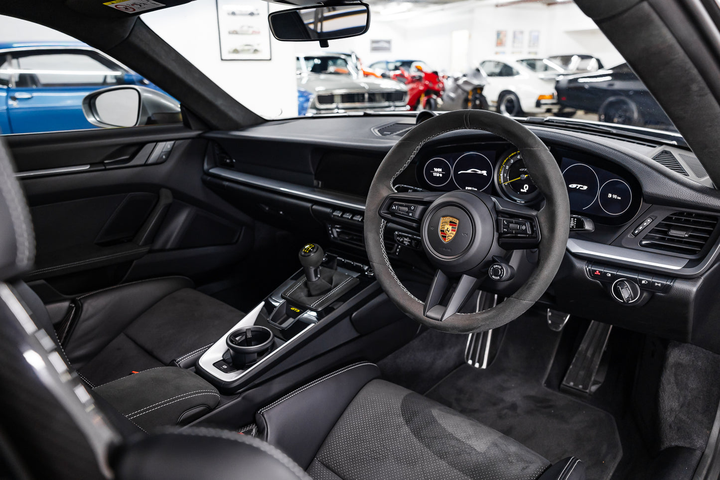 2022 Porsche 992.1 GT3 Manual - 3 750kms