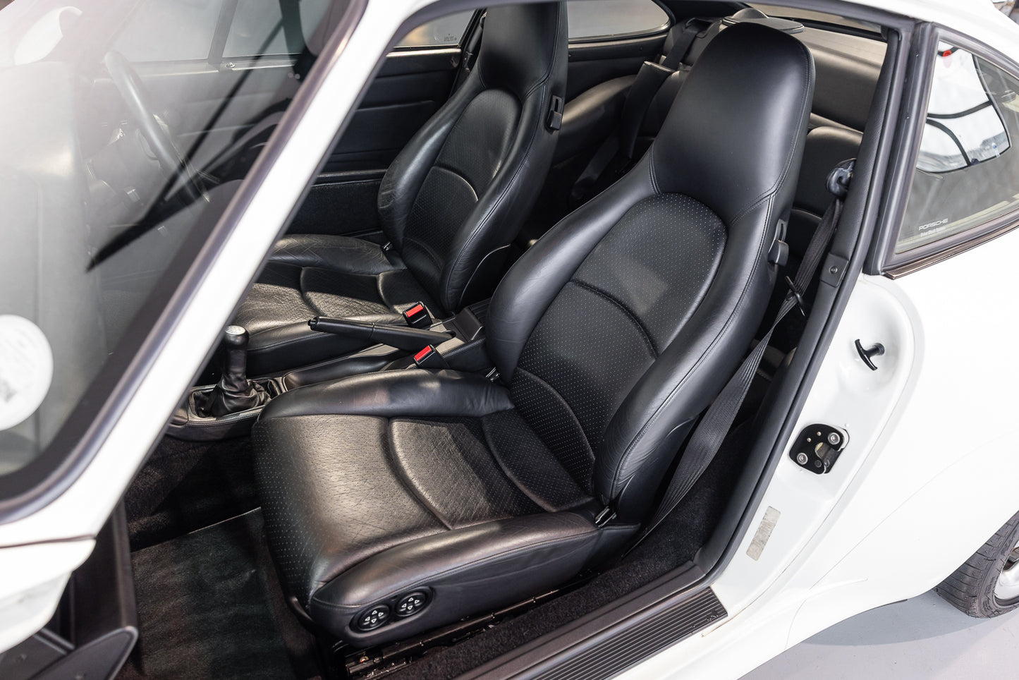 1996 Porsche 993 4S RHD - 26 500kms