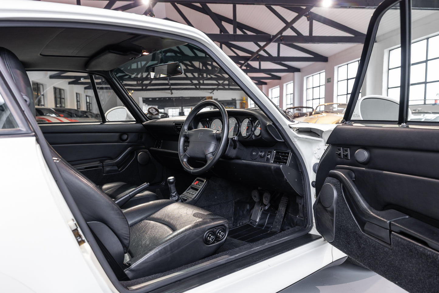 1996 Porsche 993 4S RHD - 26 500kms