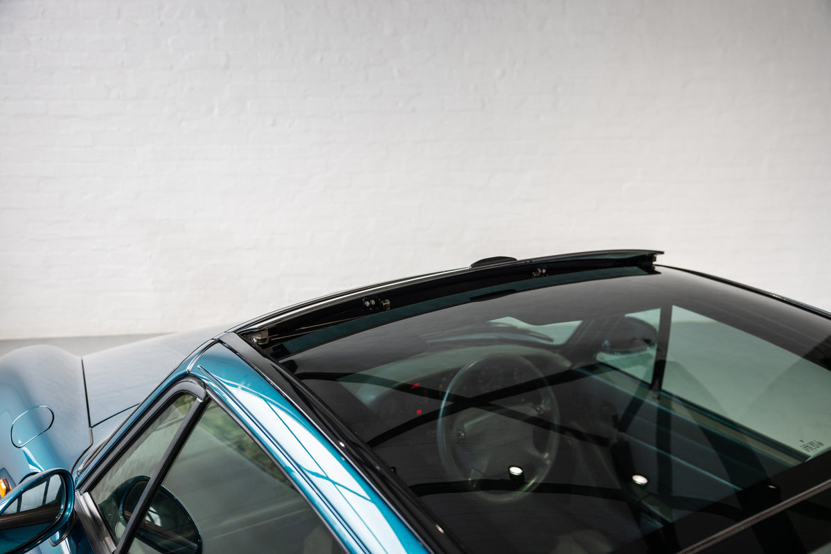 1996 Porsche 993 Targa RHD - 113 280kms showing