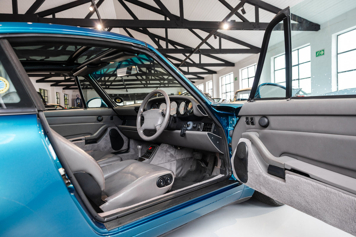 1996 Porsche 993 Targa RHD - 113 280kms showing