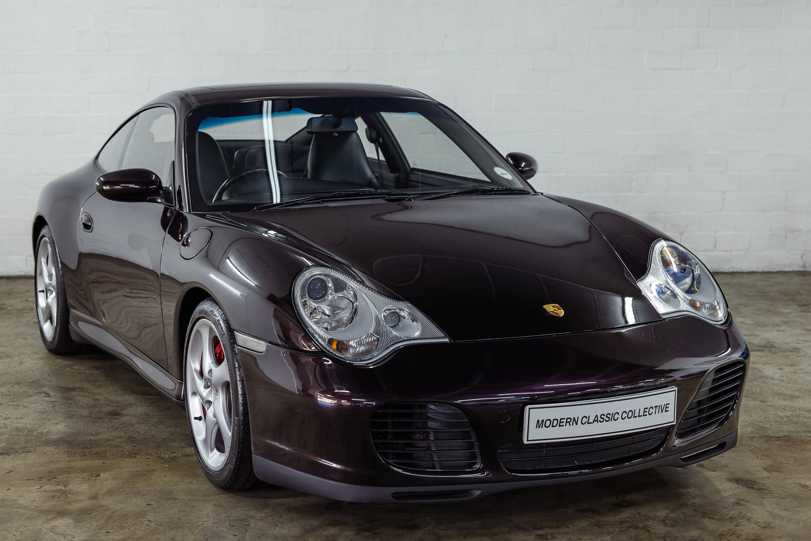 Amathyst Metallic Porsche 911 996 Carrera 4S - front view close up