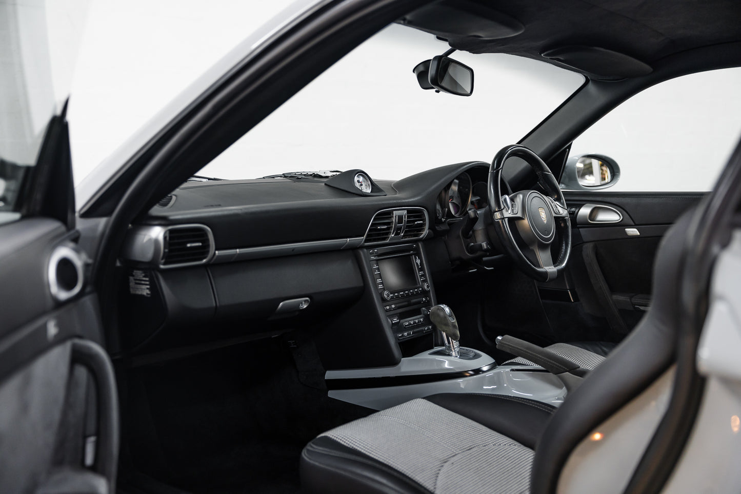 2011 Porsche 997.2 Carrera S - Sport Classic Tribute - 47 500kms