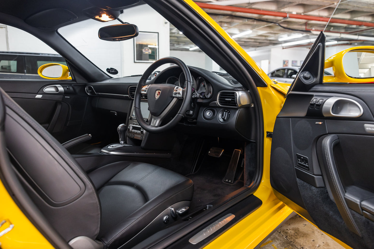 2008 Porsche 997 Turbo Tiptronic - 10 350kms